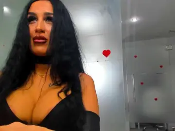 Queenrafaelle  live sex cam
