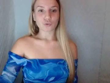 Viktorisagi1  live sex cam