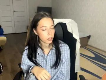 VinitaLaredo  live sex cam