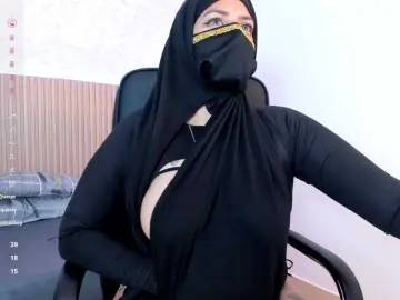 Zully-arabb  live sex cam