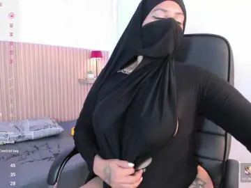 Zully-arabb  live sex cam