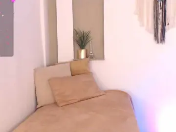 Lana-Starlett  live sex cam