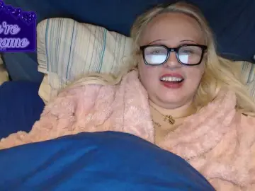 Martachatte19  live sex cam