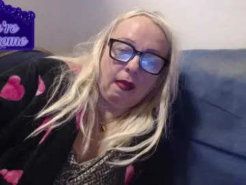 Martachatte19  live sex cam