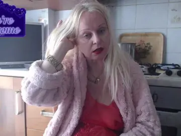 Martachatte19  live sex cam