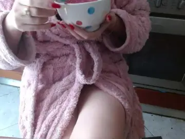 Martachatte19  live sex cam