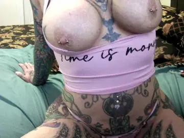 Pamelagunns  live sex cam