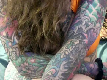 Pamelagunns  live sex cam