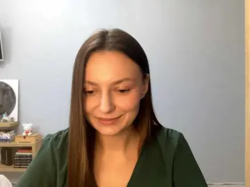 KittieRusu  live sex cam