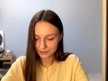 KittieRusu  live sex cam