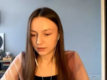 KittieRusu  live sex cam