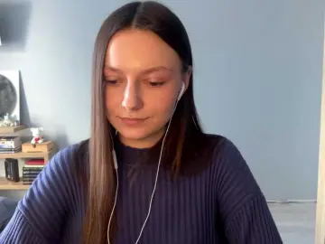 KittieRusu  live sex cam