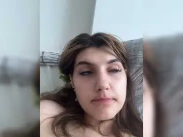 Ksyusha12  live sex cam