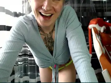 Lollifoxy  live sex cam