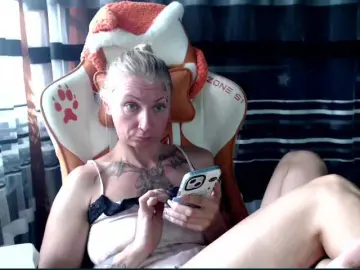 Lollifoxy  live sex cam