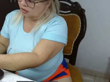 LolytaWOMAN  live sex cam