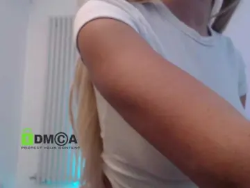 MaxineDiaz  live sex cam