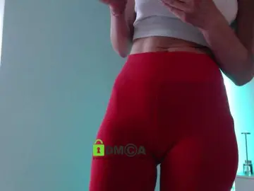 MaxineDiaz  live sex cam
