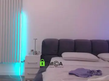 MaxineDiaz  live sex cam
