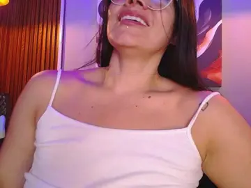 SrtaJennCroft  live sex cam