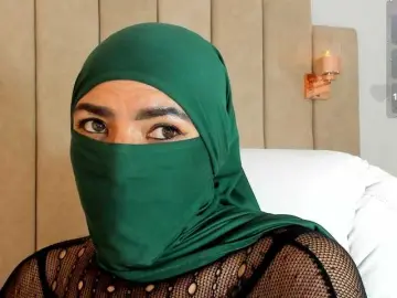 Naylaa-  live sex cam