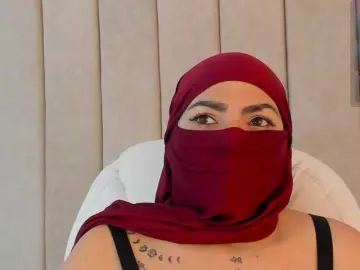 Naylaa-  live sex cam