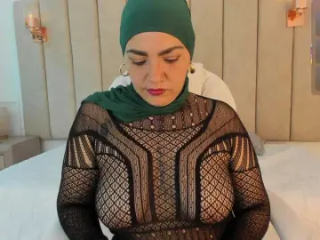 Naylaa-  live sex cam