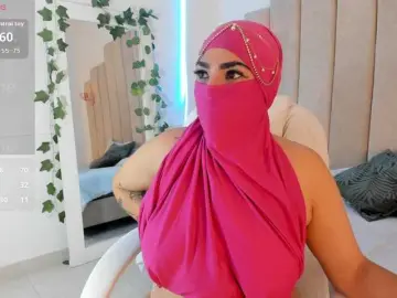 Naylaa-  live sex cam