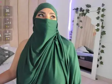 Naylaa-  live sex cam