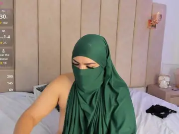 Naylaa-  live sex cam