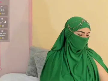 Naylaa-  live sex cam