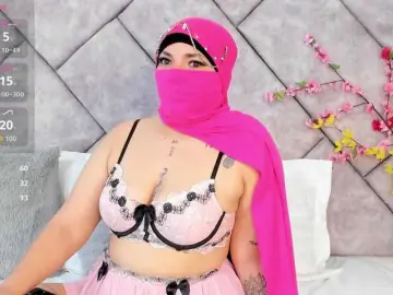 Naylaa-  live sex cam