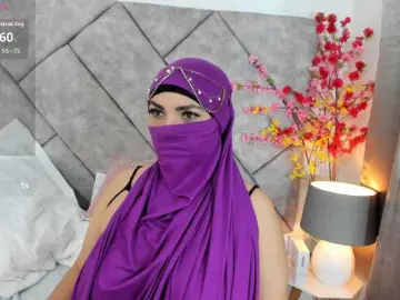 Naylaa-  live sex cam