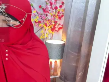 Naylaa-  live sex cam