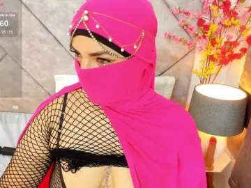 Naylaa-  live sex cam