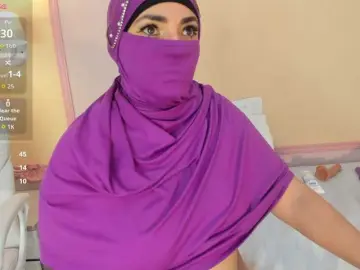 Naylaa-  live sex cam