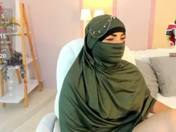 Naylaa-  live sex cam