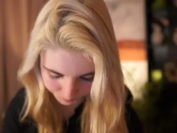 Jetpearl  live sex cam