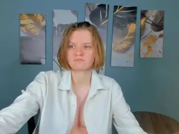 LilianSlow  live sex cam