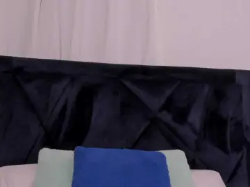 Lily-Woodz  live sex cam