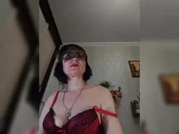 Lilya18  live sex cam