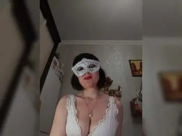 Lilya18  live sex cam