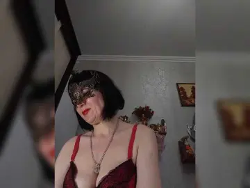 Lilya18  live sex cam