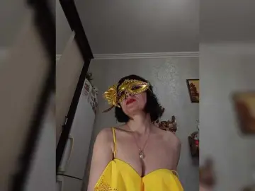 Lilya18  live sex cam