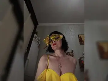 Lilya18  live sex cam