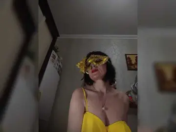 Lilya18  live sex cam