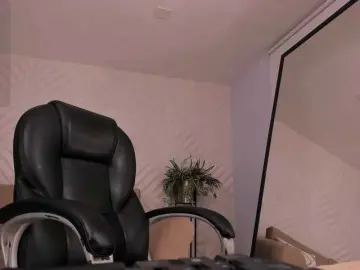 RoxanneHill  live sex cam