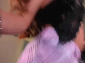 RoxanneHill  live sex cam