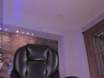 RoxanneHill  live sex cam
