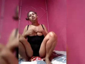 SweetNora  live sex cam